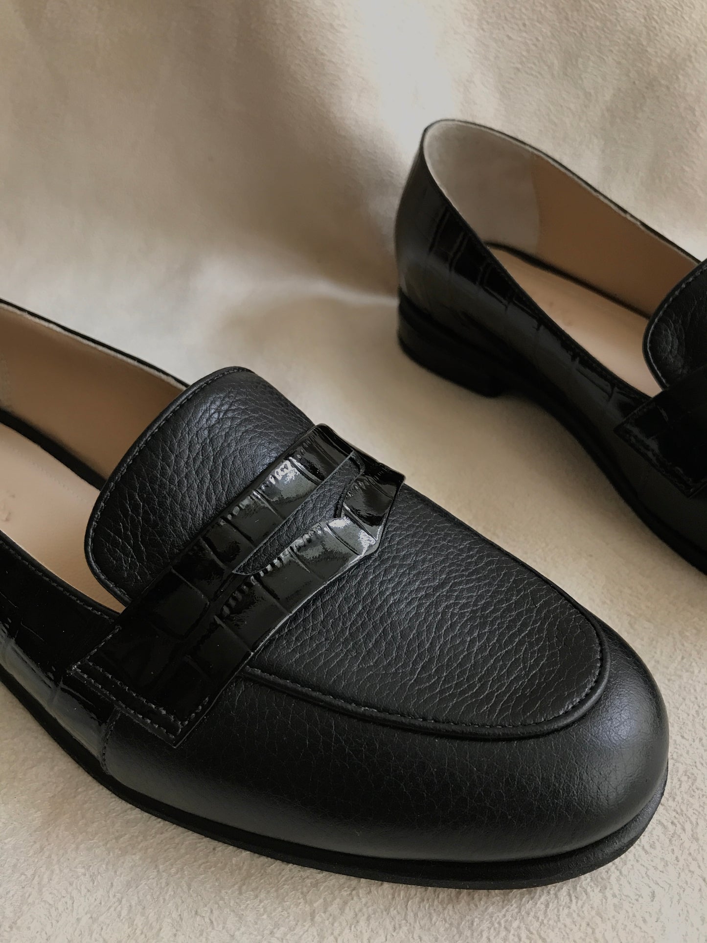 Marcia Moccasin - Black