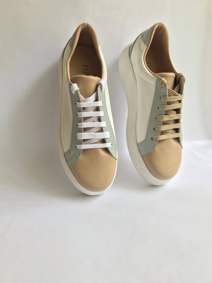 Lara Sneaker - Bege/Cinza